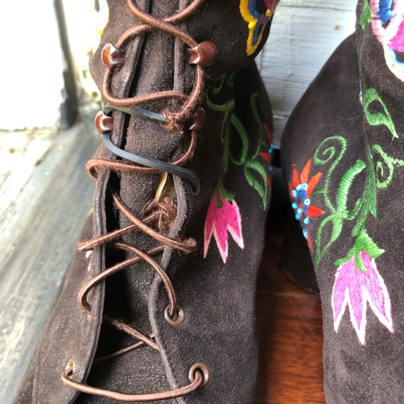 Vintage 1960's Jerry Edouard brocade boots.  Brown suede Size 7. Rare - Picture 5 of 11